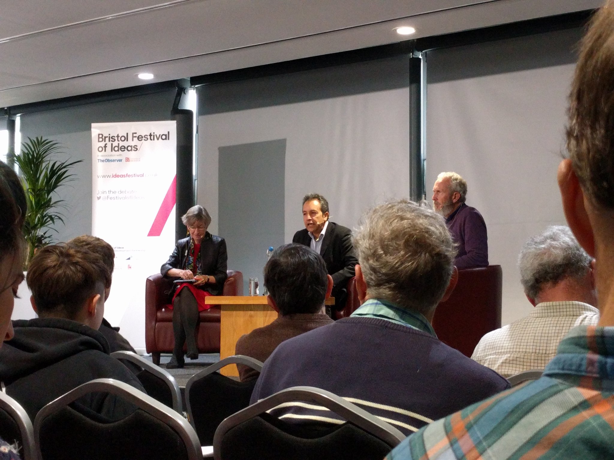 About to watch @CLMannEcon and Doyne Farmer debating at Bristol #economicsfest https://t.co/6bSc3LL0pU